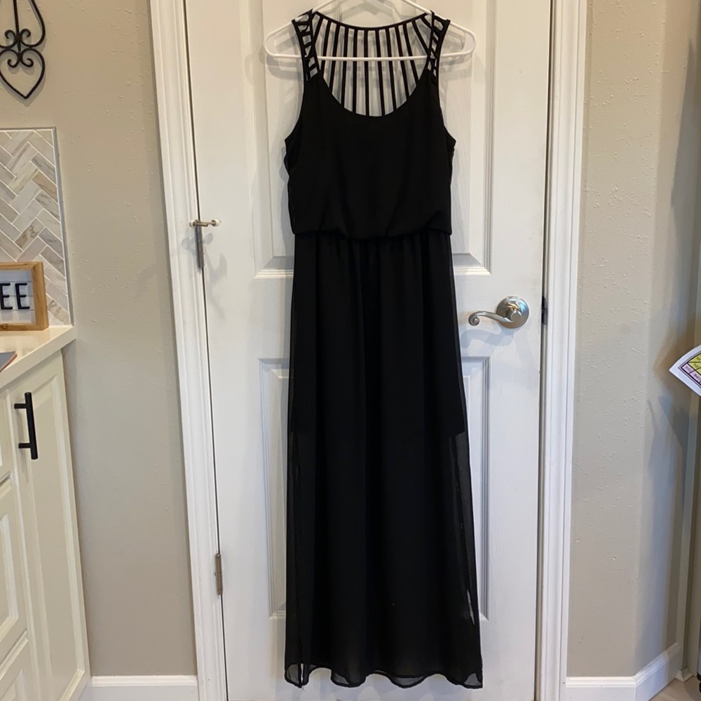 Socialite black maxi dress